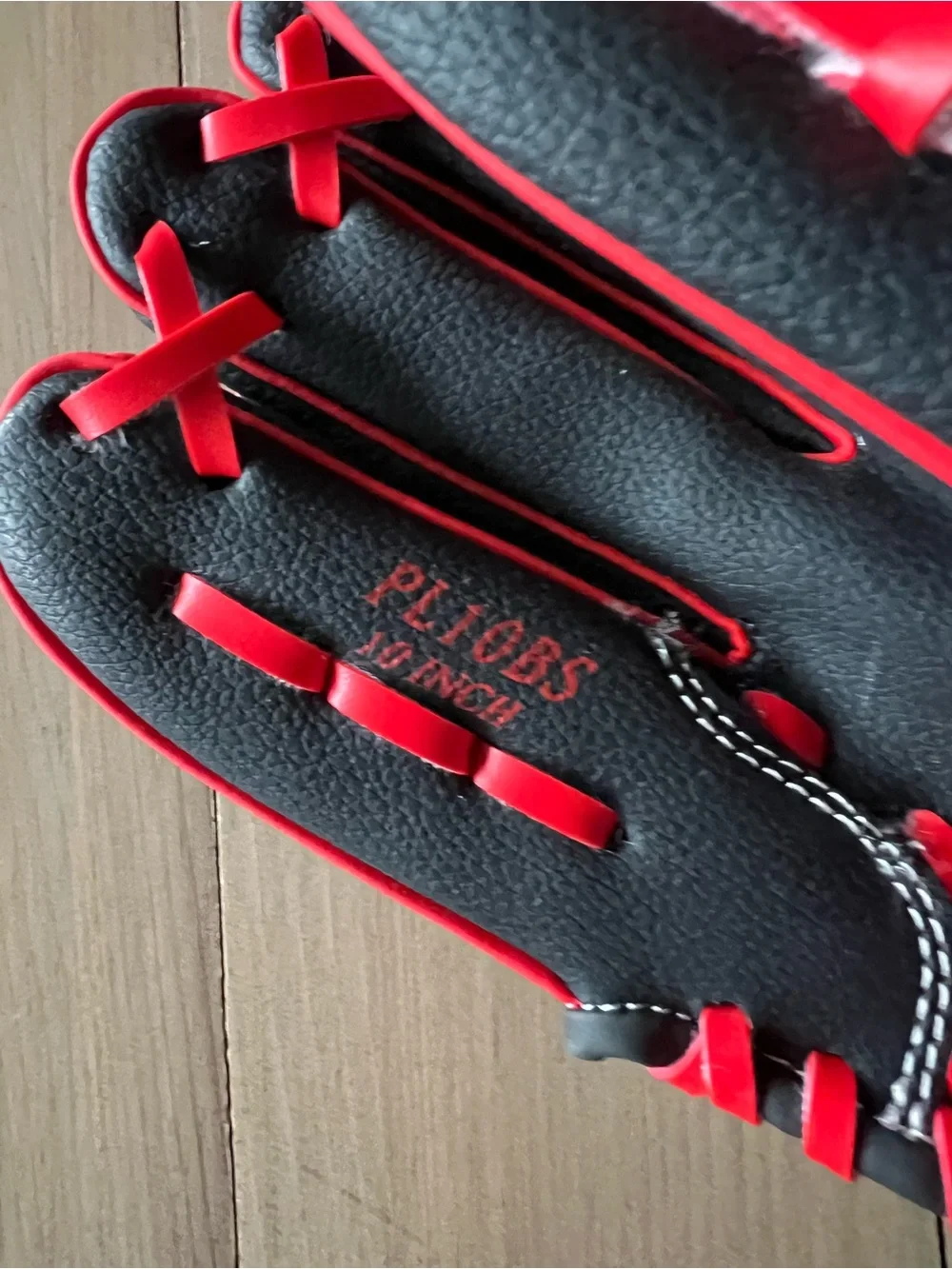 New Rawlings Glove 10 inch